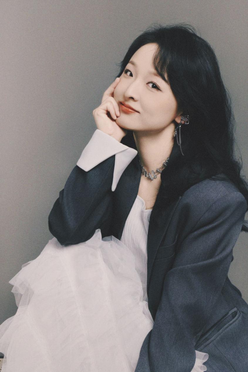 2138CC太阳集团教师——吴晶晶